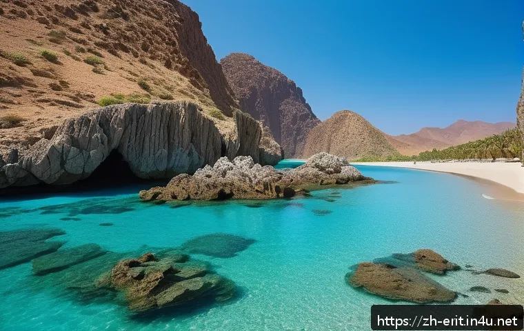 에리트레아 해변 관광 - A pristine, hidden tropical beach in Eritrea with fine white sand and crystal-clear turquoise water ...